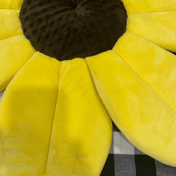 Yellow Blooming Bath For Babies Bath Pad (Like New Condition) - Picture 3 of 5